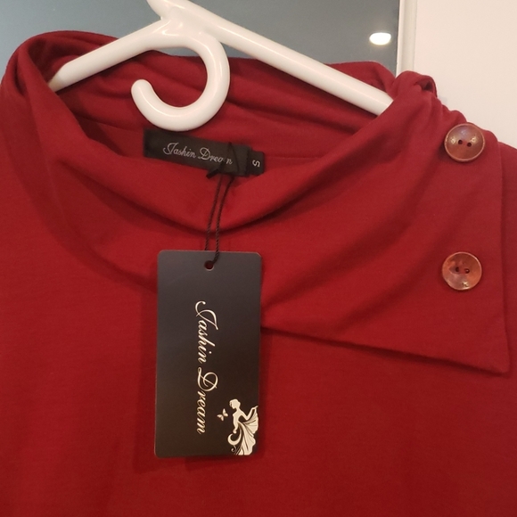 Top - Picture 2 of 3